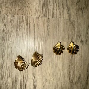 ⭐️Gold‎ Shell Earrings⭐️